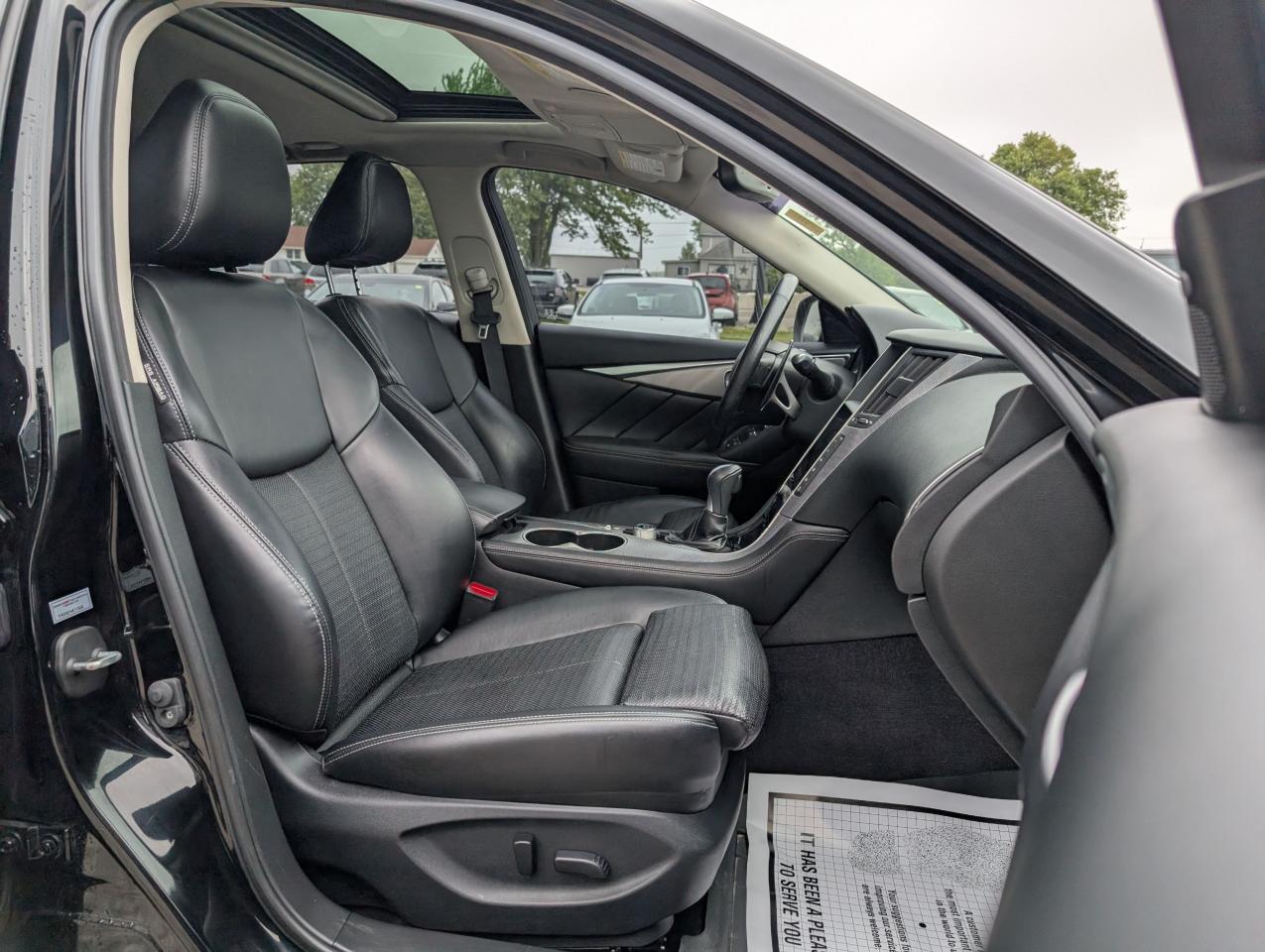 2016 Infiniti Q50 3.0T - Photo #31