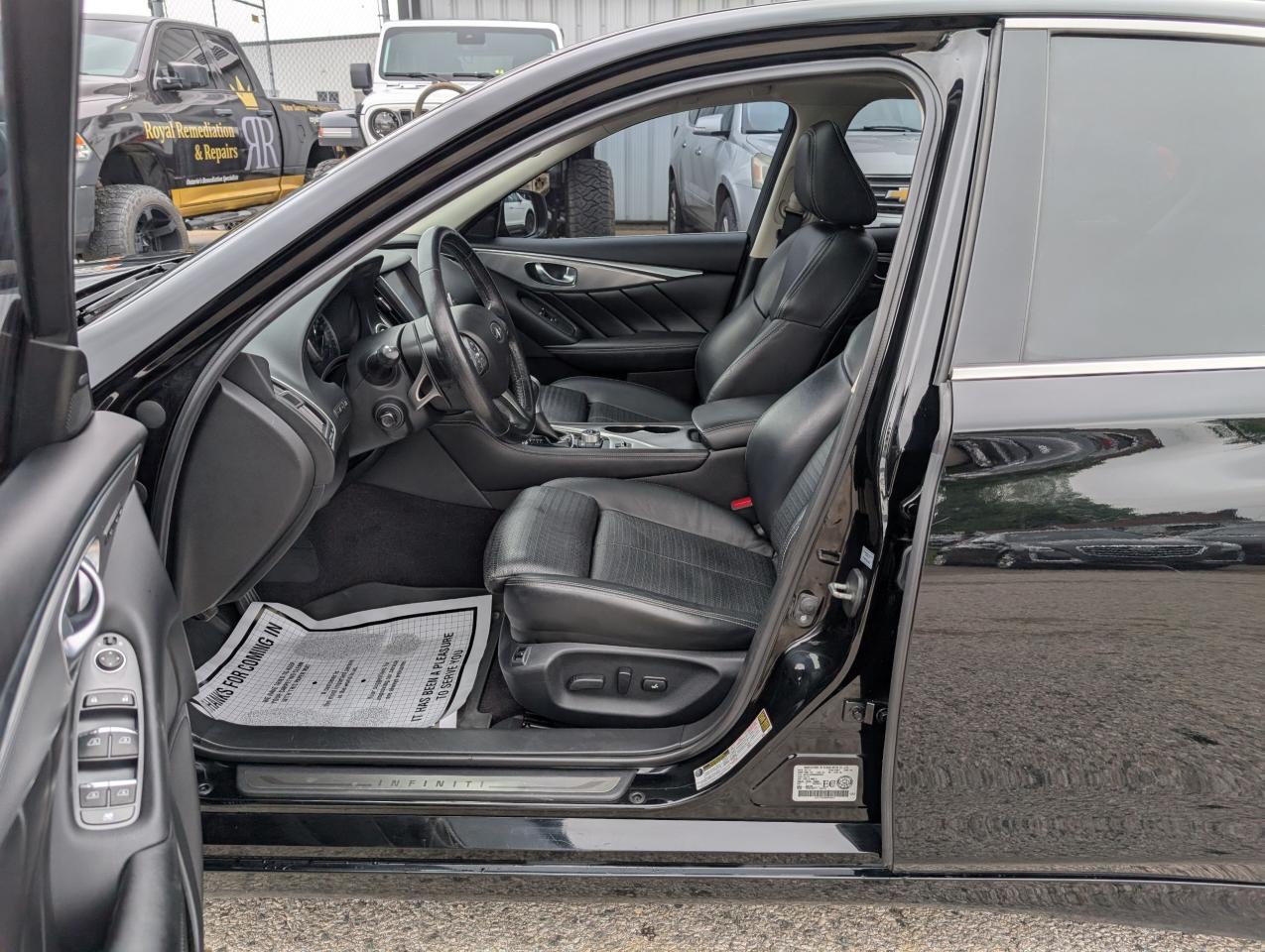 2016 Infiniti Q50 3.0T - Photo #16