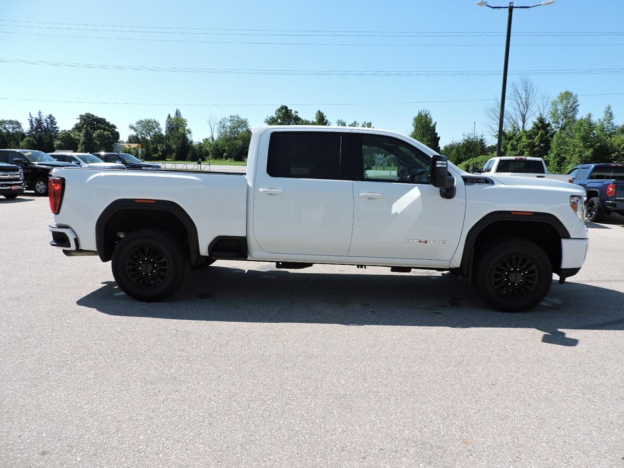 2022 GMC Sierra 2500 AT4 6.6L Gas 4X4 Leather Factory 5Th Wheel Pkg Photo3