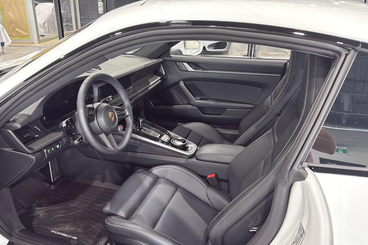 2025 Porsche 911 Carrera S - Photo #6
