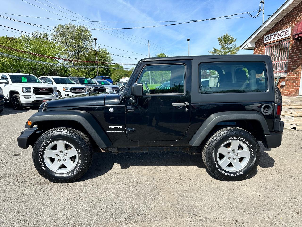 2017 Jeep Wrangler SPORT 6-Speed Cloth A/C Bluetooth FM/XM Alloys CD Photo2