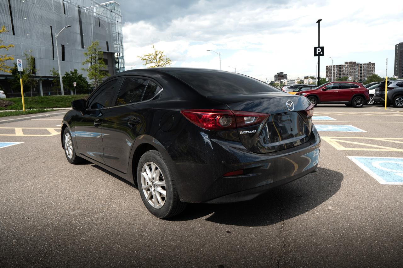 2018 Mazda MAZDA3 GS - Photo #6