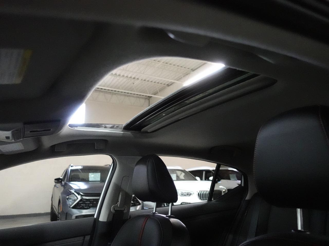 2021 Nissan Sentra SR | Leather | Sunroof | BSM | 360Cam | CarPlay