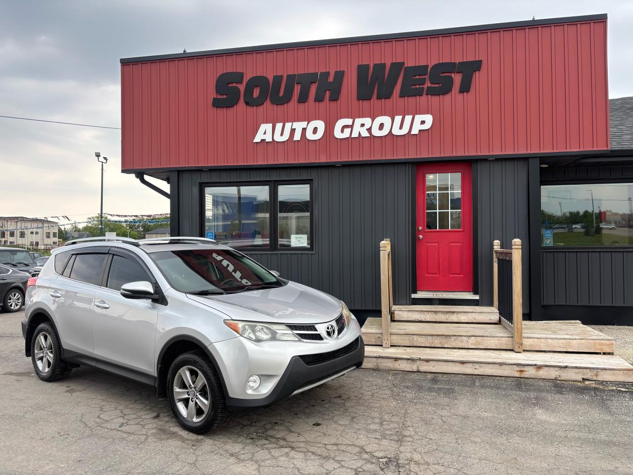 2015 Toyota RAV4 AWD 4dr XLE