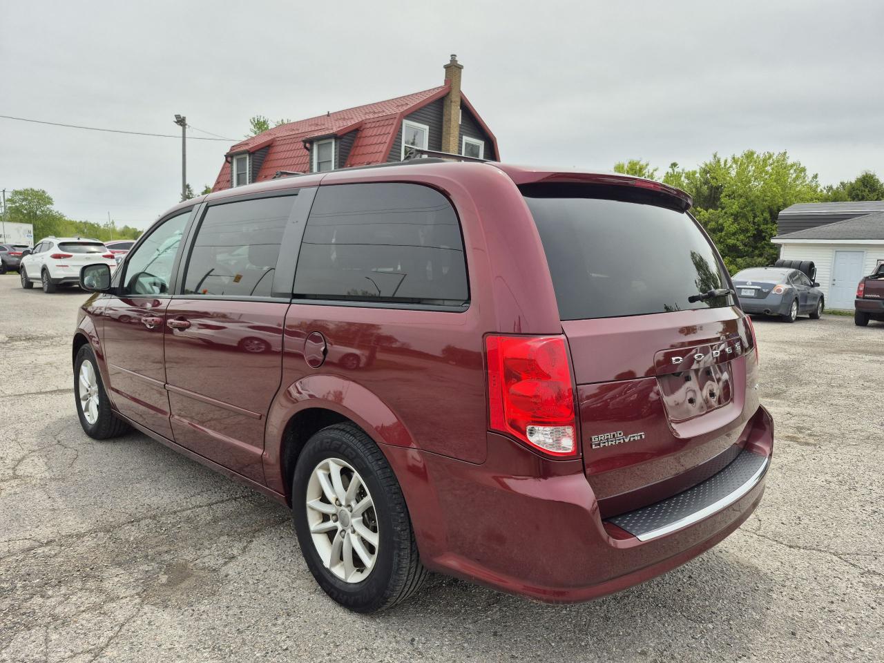 2016 Dodge Grand Caravan SXT CERTIFIED Photo5