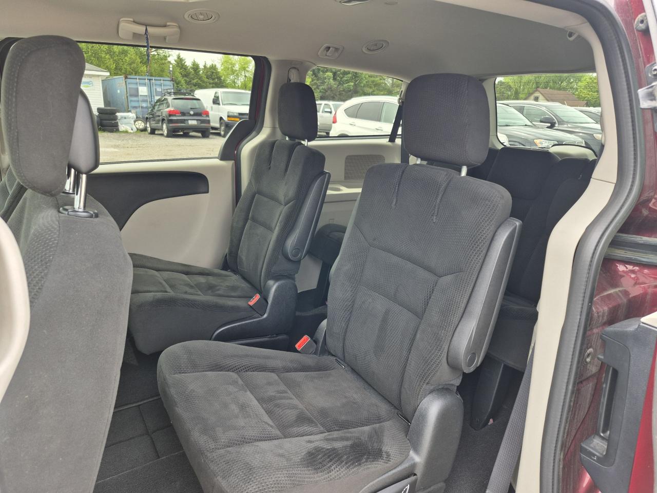 2016 Dodge Grand Caravan SXT CERTIFIED Photo12