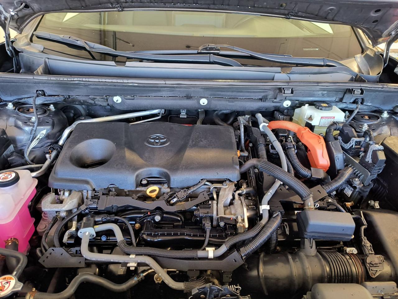12569600