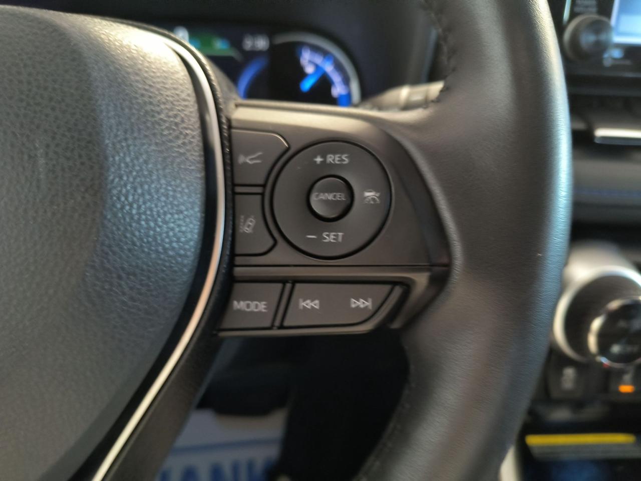 2020 Toyota RAV4 Hybrid XSE Photo