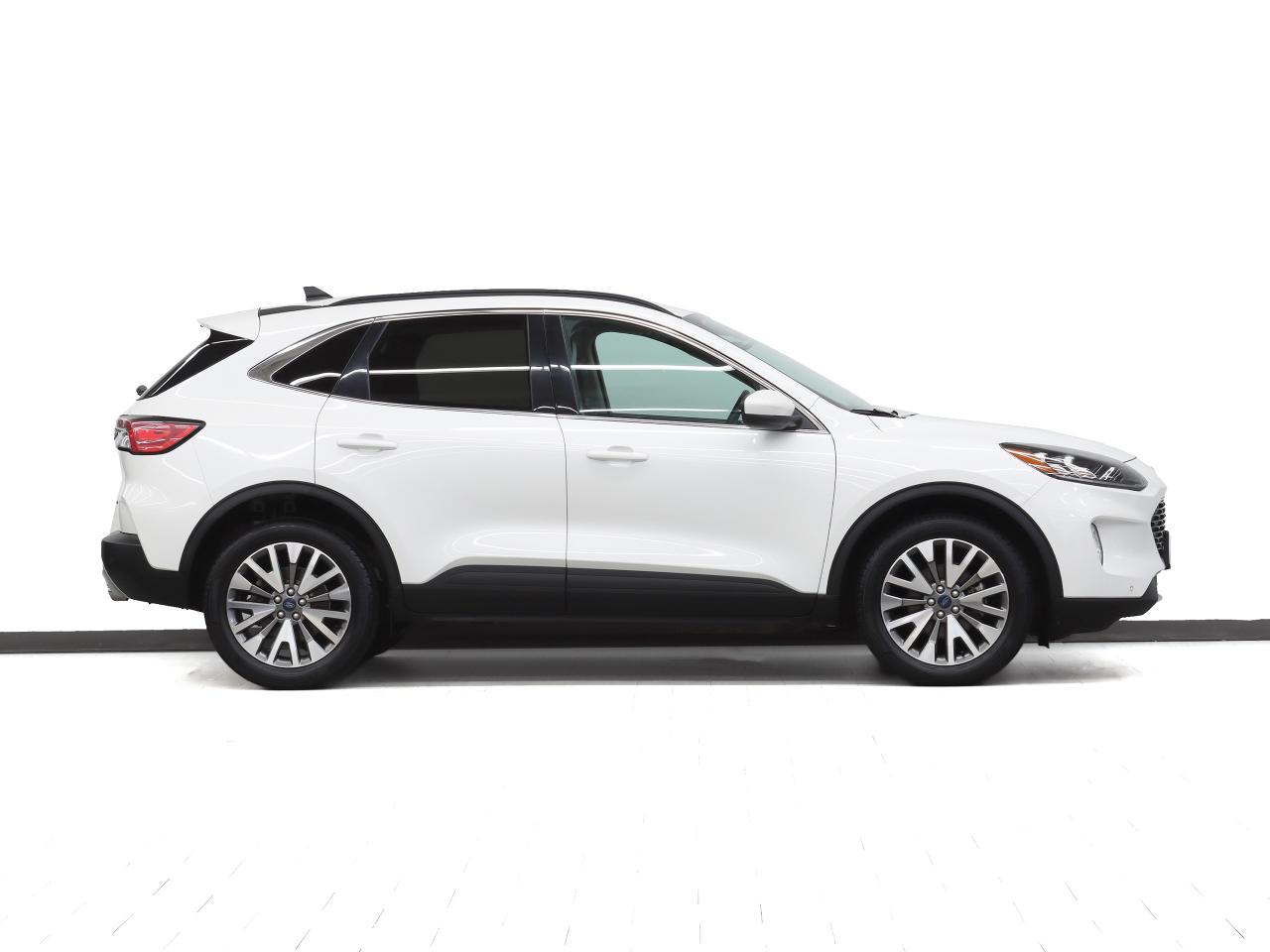 2022 Ford Escape TITANIUM | AWD | Nav | Leather | BSM | CarPlay