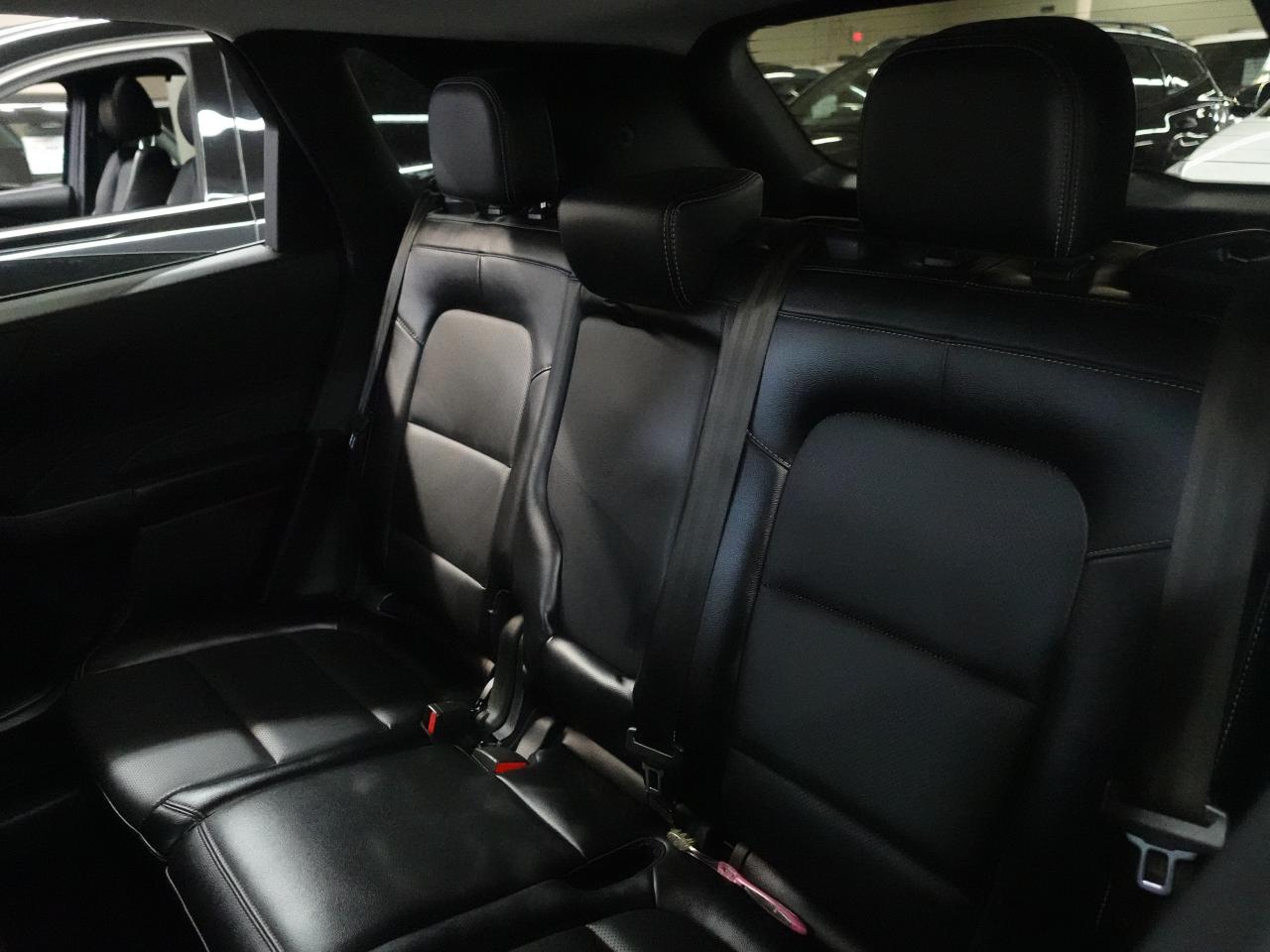2022 Ford Escape TITANIUM | AWD | Nav | Leather | BSM | CarPlay