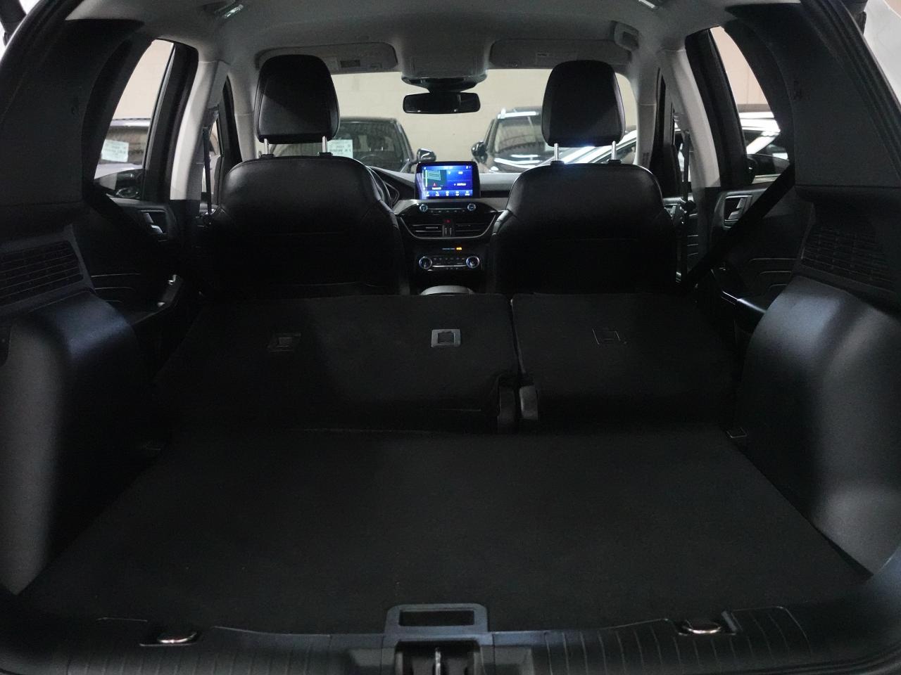 2022 Ford Escape TITANIUM | AWD | Nav | Leather | BSM | CarPlay