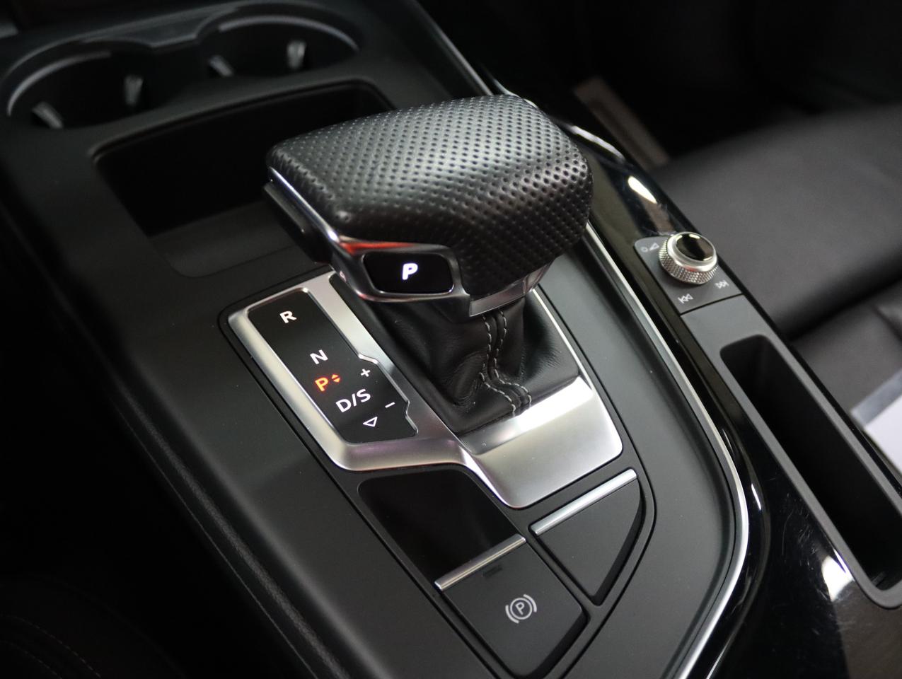 2021 Audi A4 PROGRESIV | AWD | Nav | Sunroof | BSM | CarPlay