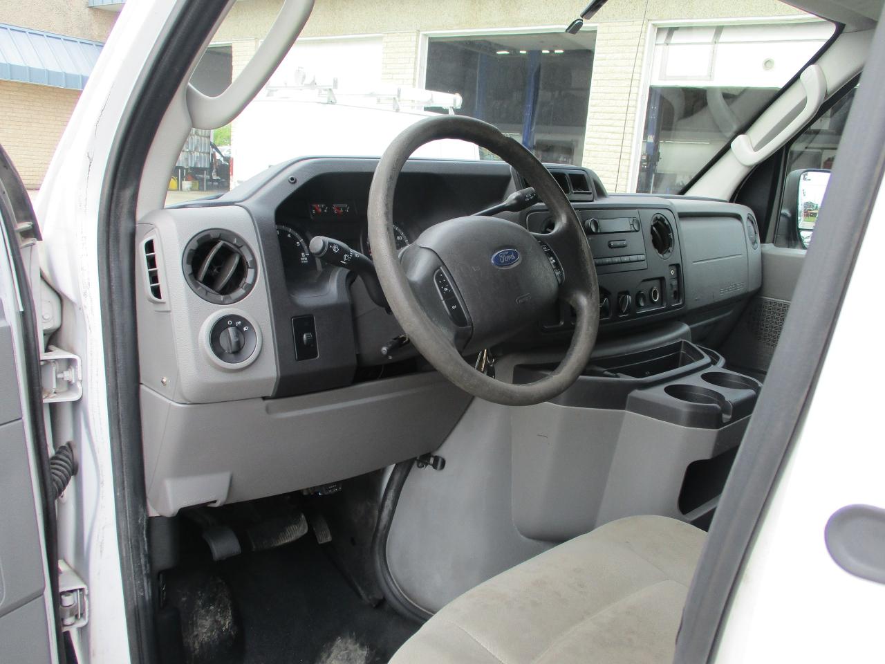 2012 Ford Econoline Commercial - Photo #7