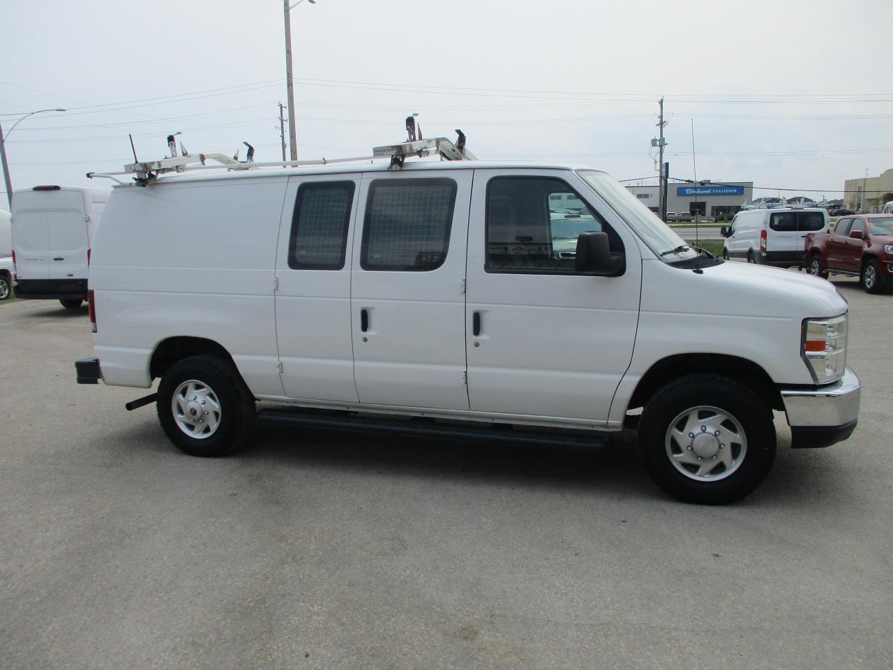 2012 Ford Econoline Commercial - Photo #3