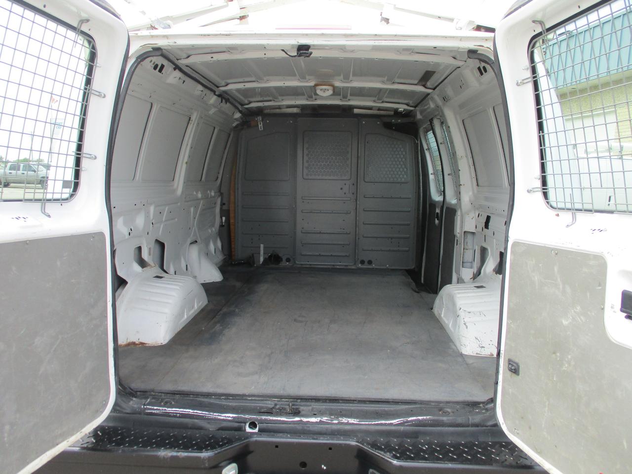 2012 Ford Econoline Commercial - Photo #6