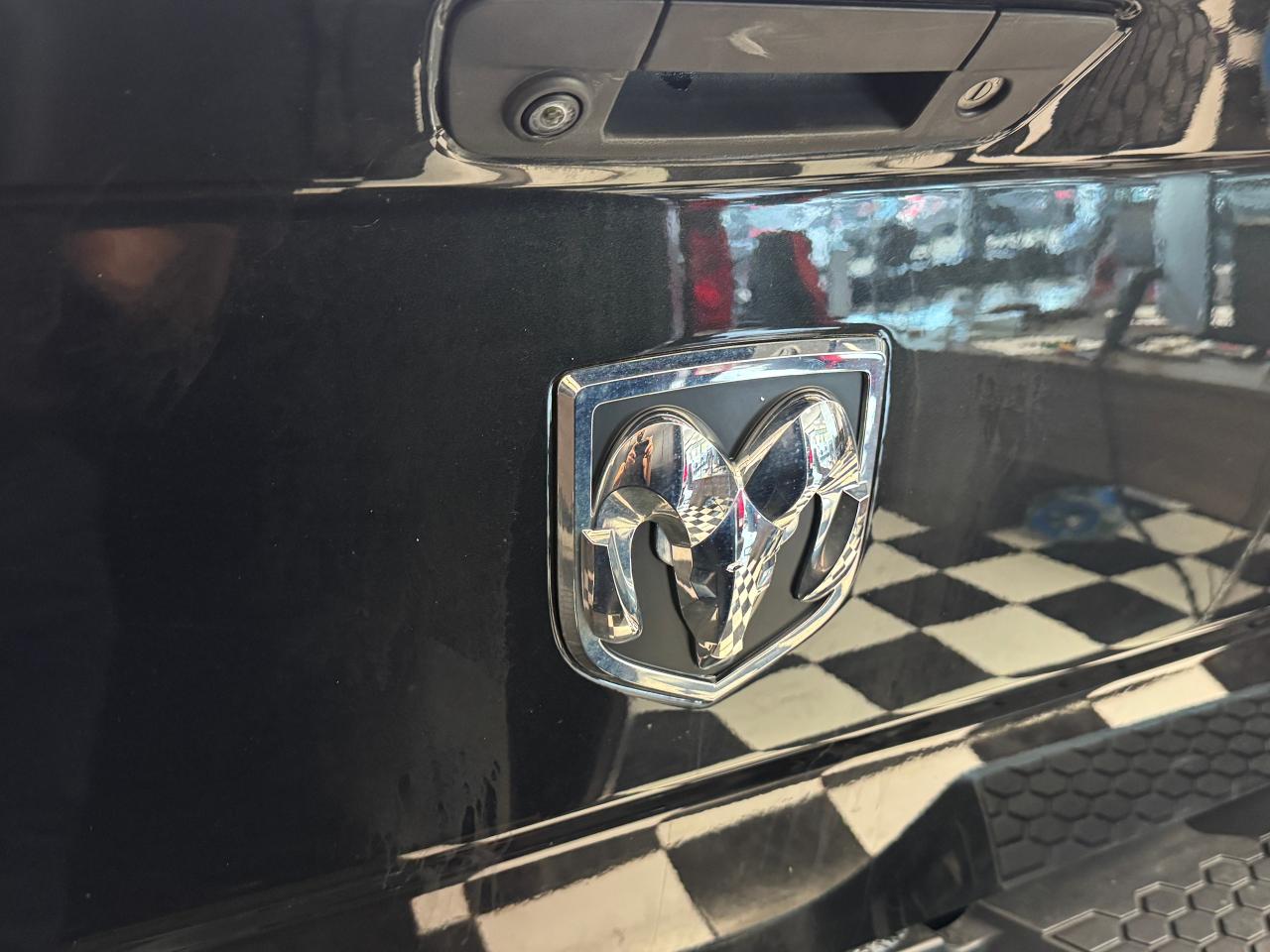 2017 RAM 1500 ST 4WD Quad HEMI+New Brakes+Camera+CLEAN CARFAX - Photo #47