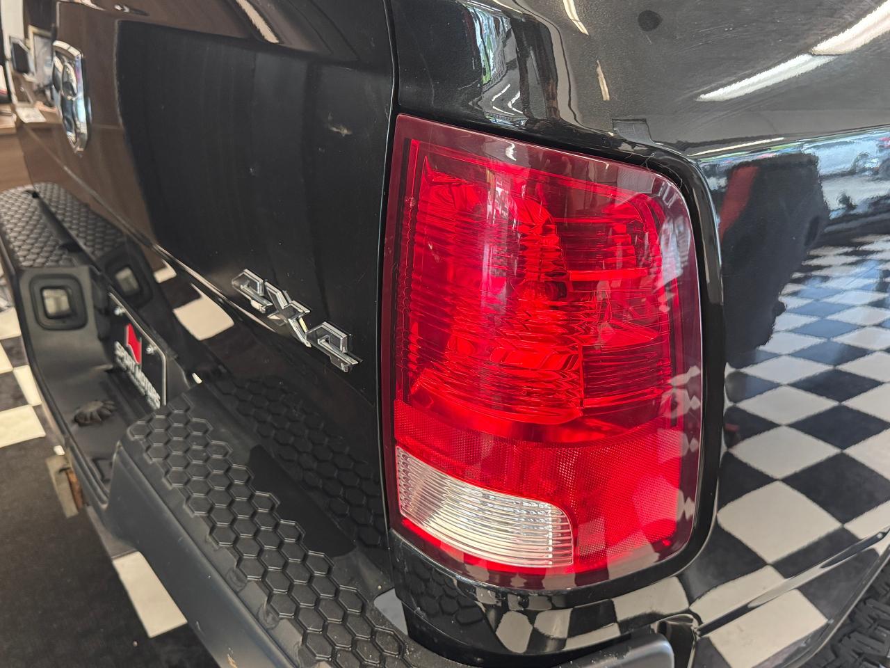 2017 RAM 1500 ST 4WD Quad HEMI+New Brakes+Camera+CLEAN CARFAX Photo48
