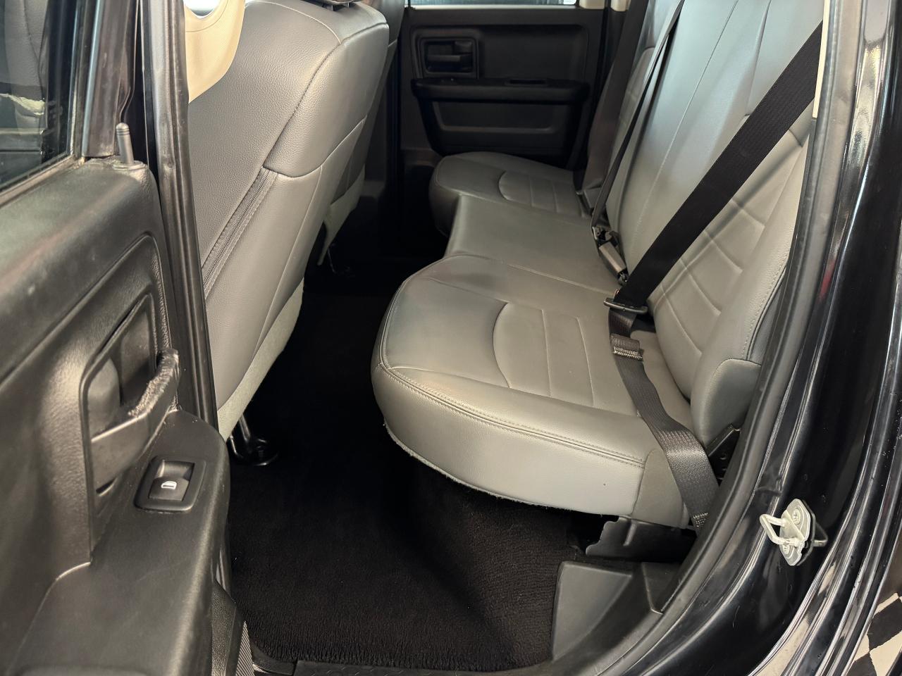 2017 RAM 1500 ST 4WD Quad HEMI+New Brakes+Camera+CLEAN CARFAX - Photo #21