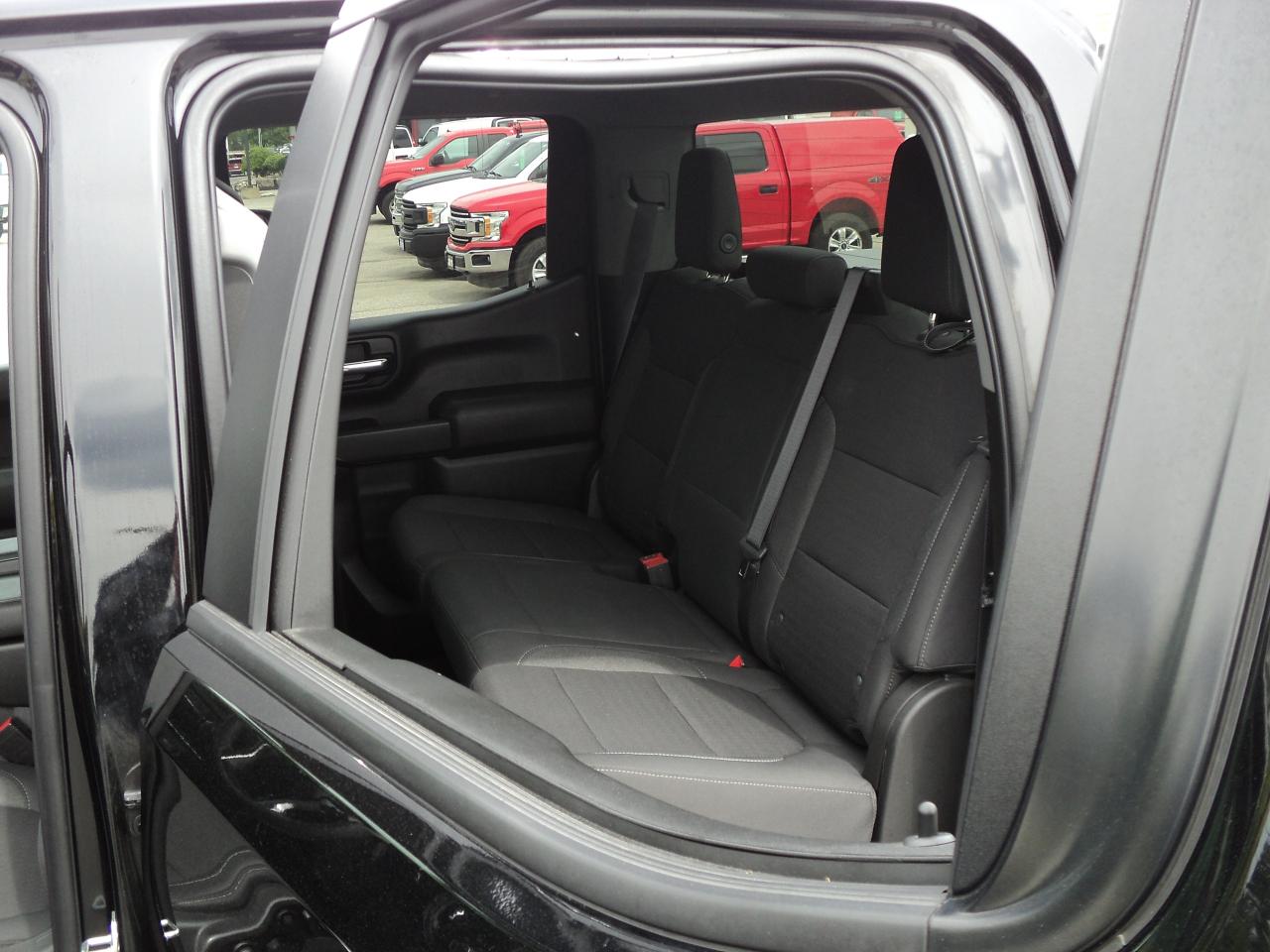 2022 Chevrolet Silverado 1500 CustomTrailBossCrewCab4x4 Z71 2.7L4cylGas 6'75"Box - Photo #12