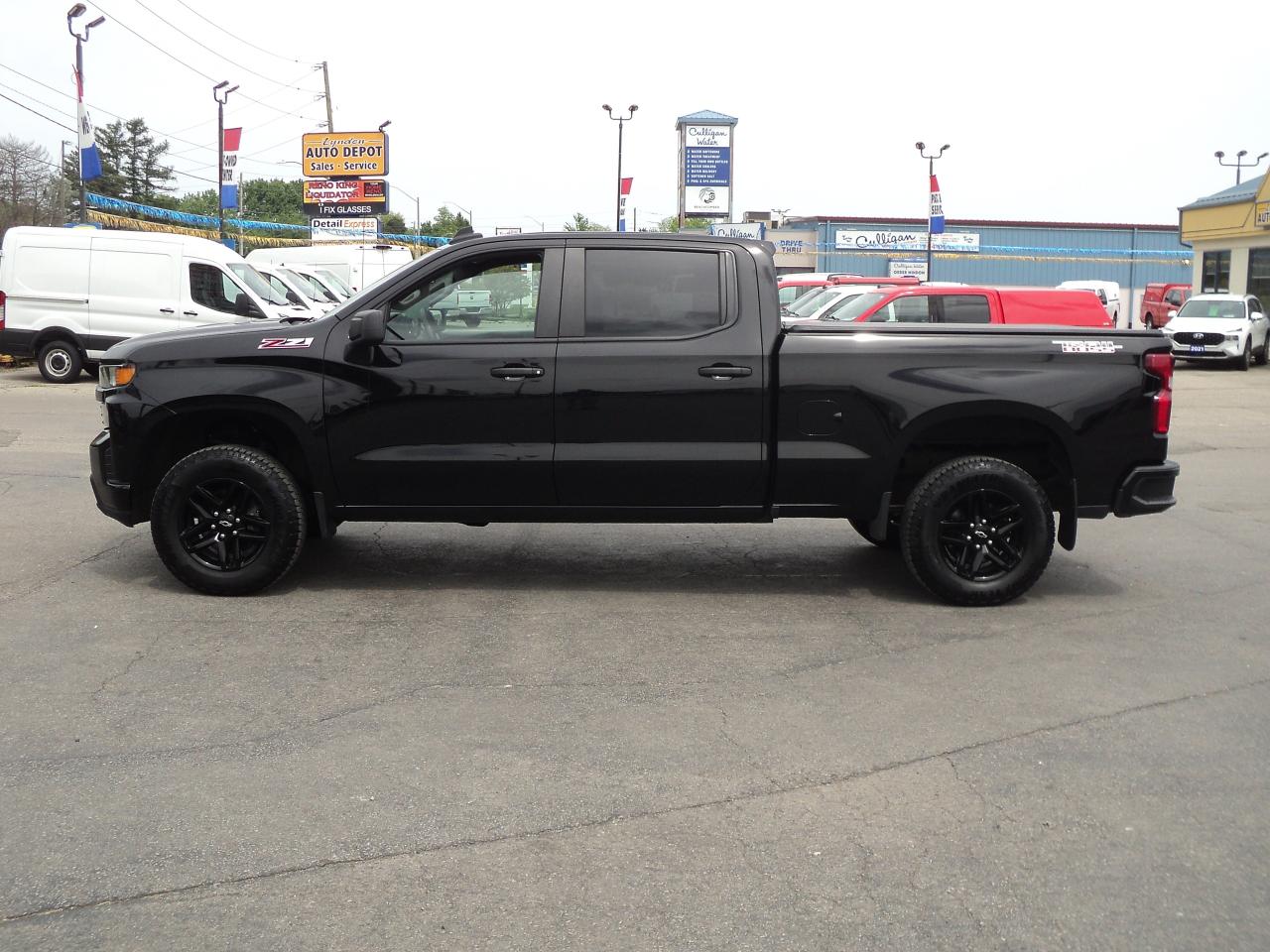 2022 Chevrolet Silverado 1500 CustomTrailBossCrewCab4x4 Z71 2.7L4cylGas 6'75"Box - Photo #7