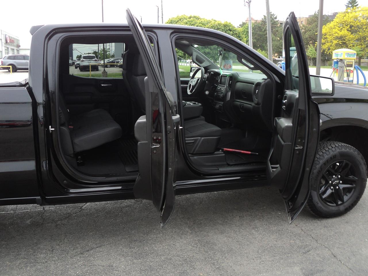 2022 Chevrolet Silverado 1500 CustomTrailBossCrewCab4x4 Z71 2.7L4cylGas 6'75"Box - Photo #10