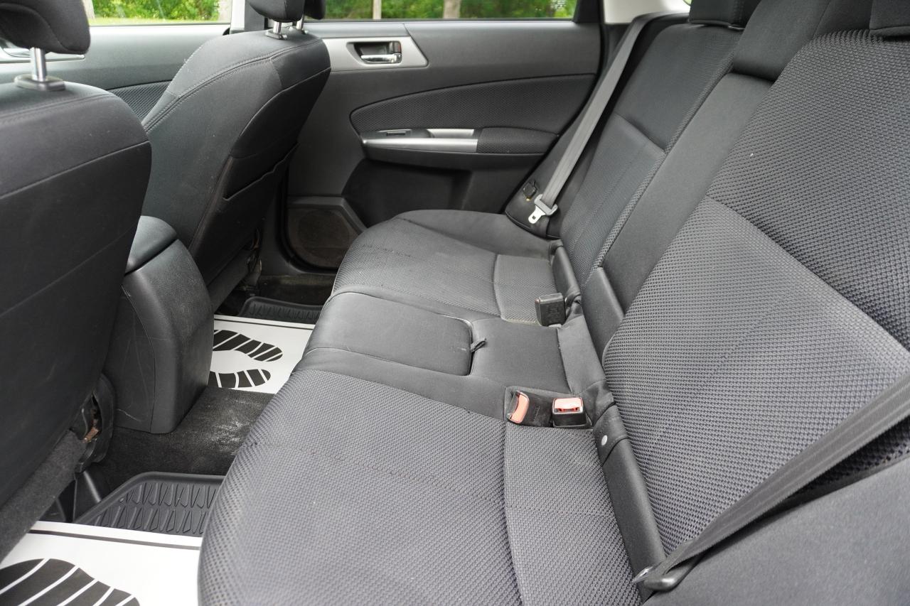 2012 Subaru Forester 5 SPEED MANUAL / TOURING / RECLINING REAR SEATS - Photo #19
