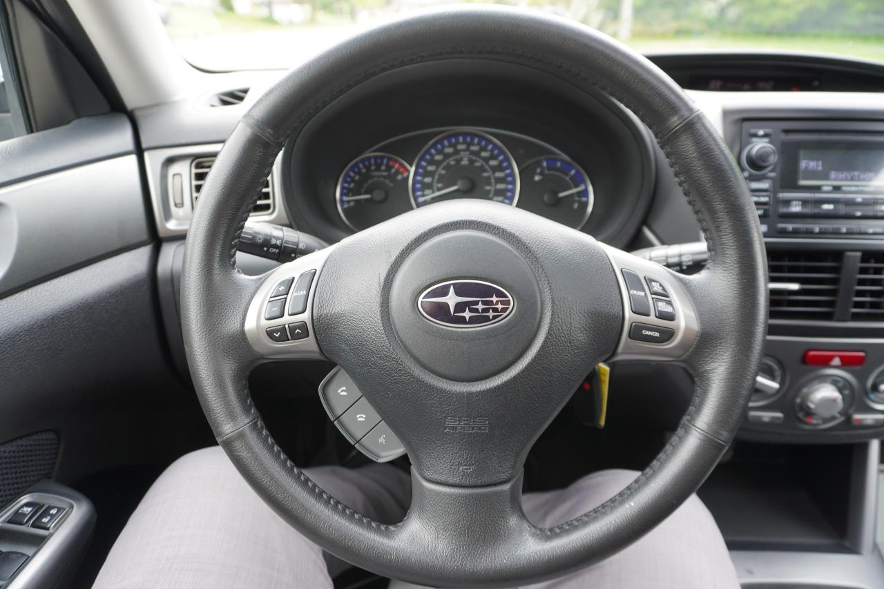 2012 Subaru Forester 5 SPEED MANUAL / TOURING / RECLINING REAR SEATS - Photo #12