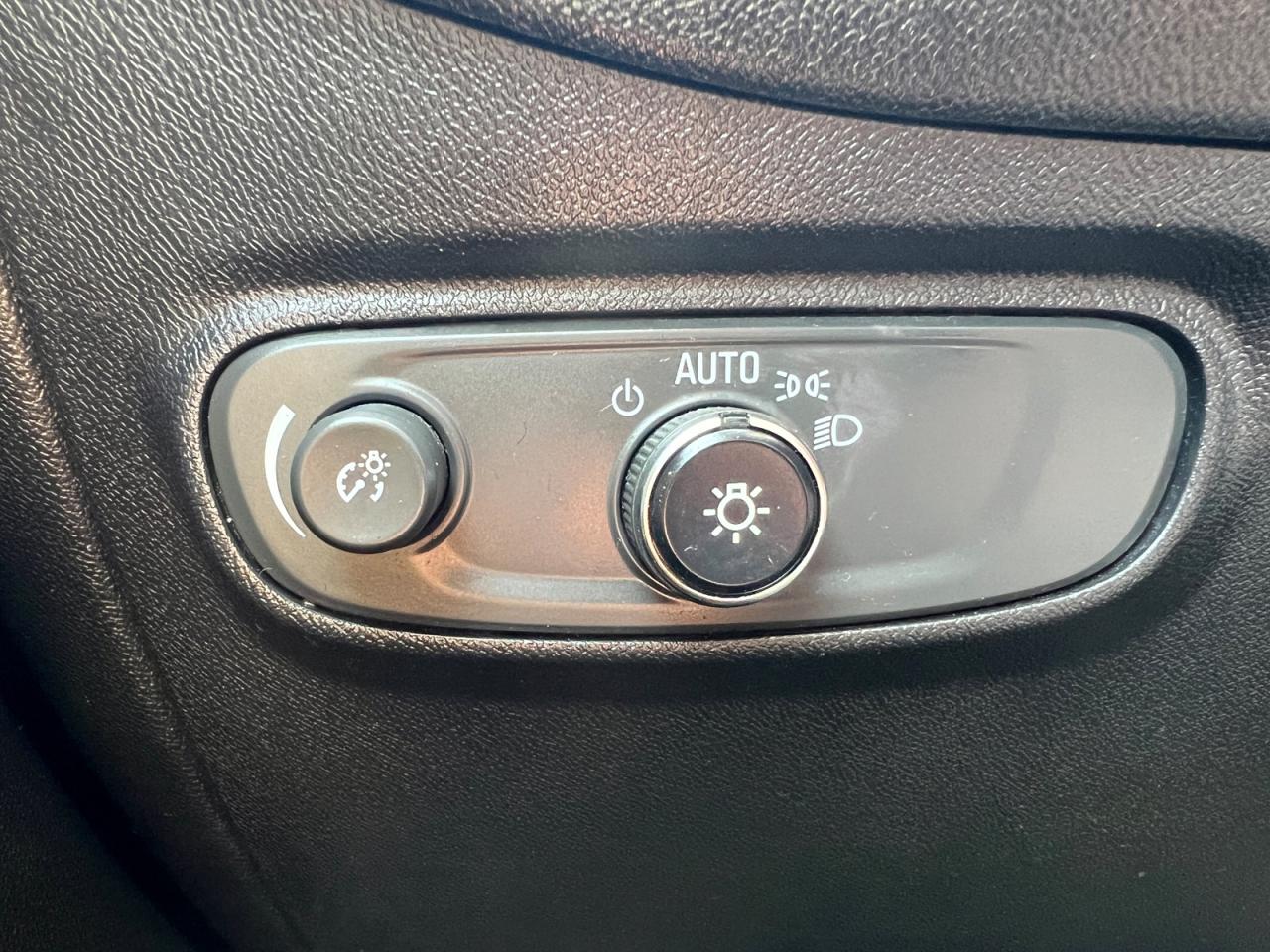 2018 Chevrolet Equinox LT AWD Photo