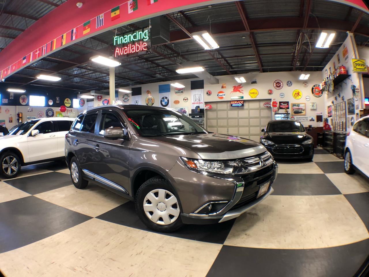 Used 2017 Mitsubishi Outlander ES AWD 7 PASS LEATHER PAN/ROOF CARPLAY CAMERA for sale in North York, ON