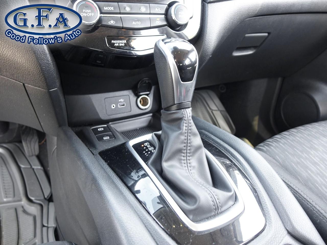 2020 Nissan Rogue AWD SV Photo36