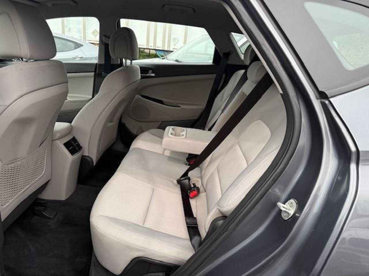 2017 Hyundai Tucson SE - Photo #3