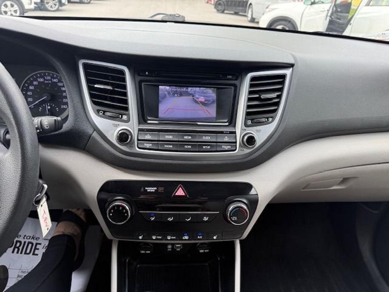 2017 Hyundai Tucson SE - Photo #4