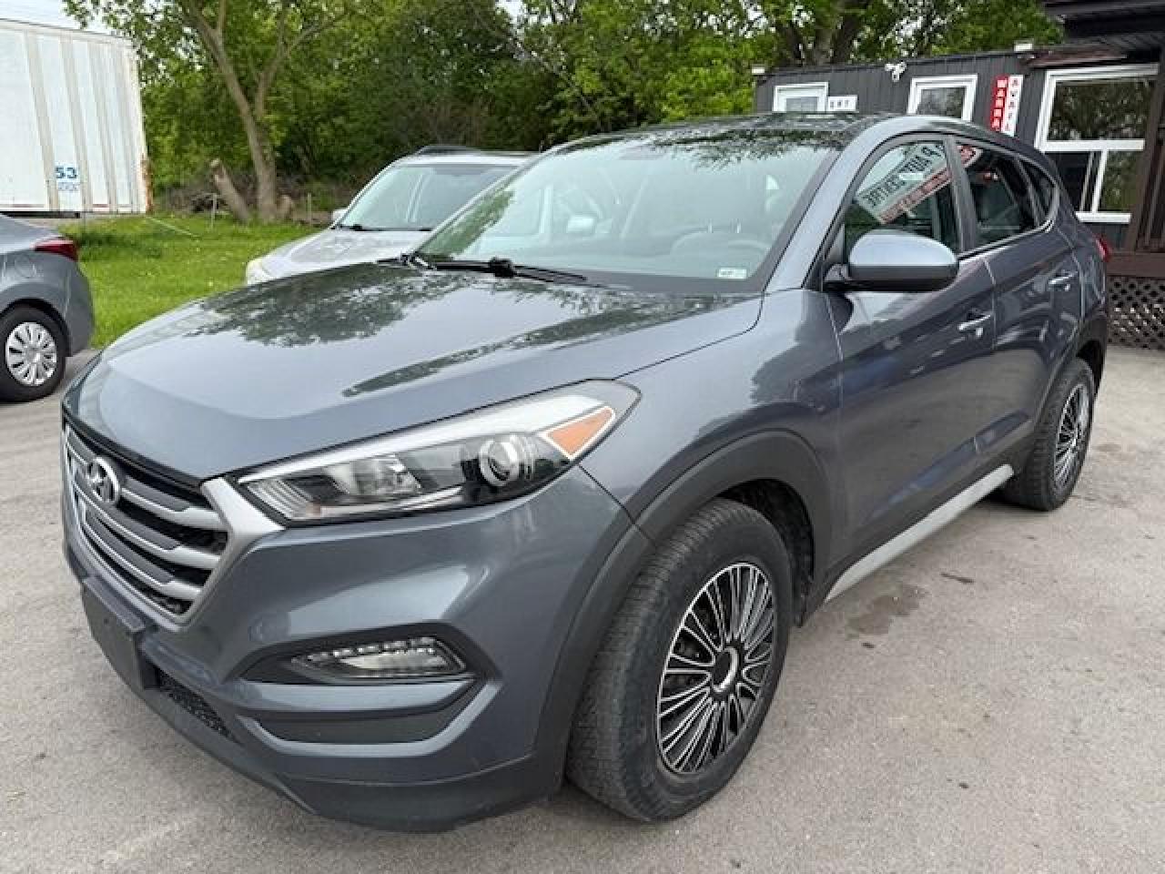 2017 Hyundai Tucson SE - Photo #9