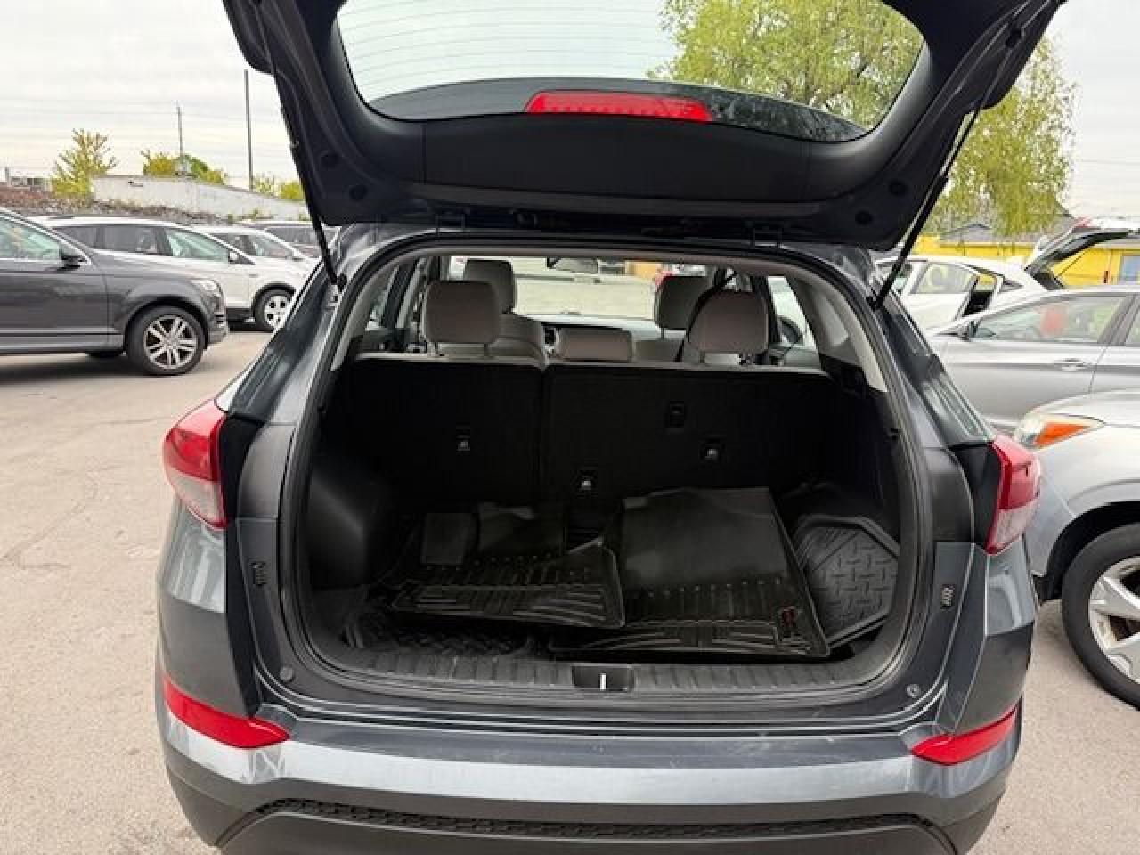 2017 Hyundai Tucson SE - Photo #10