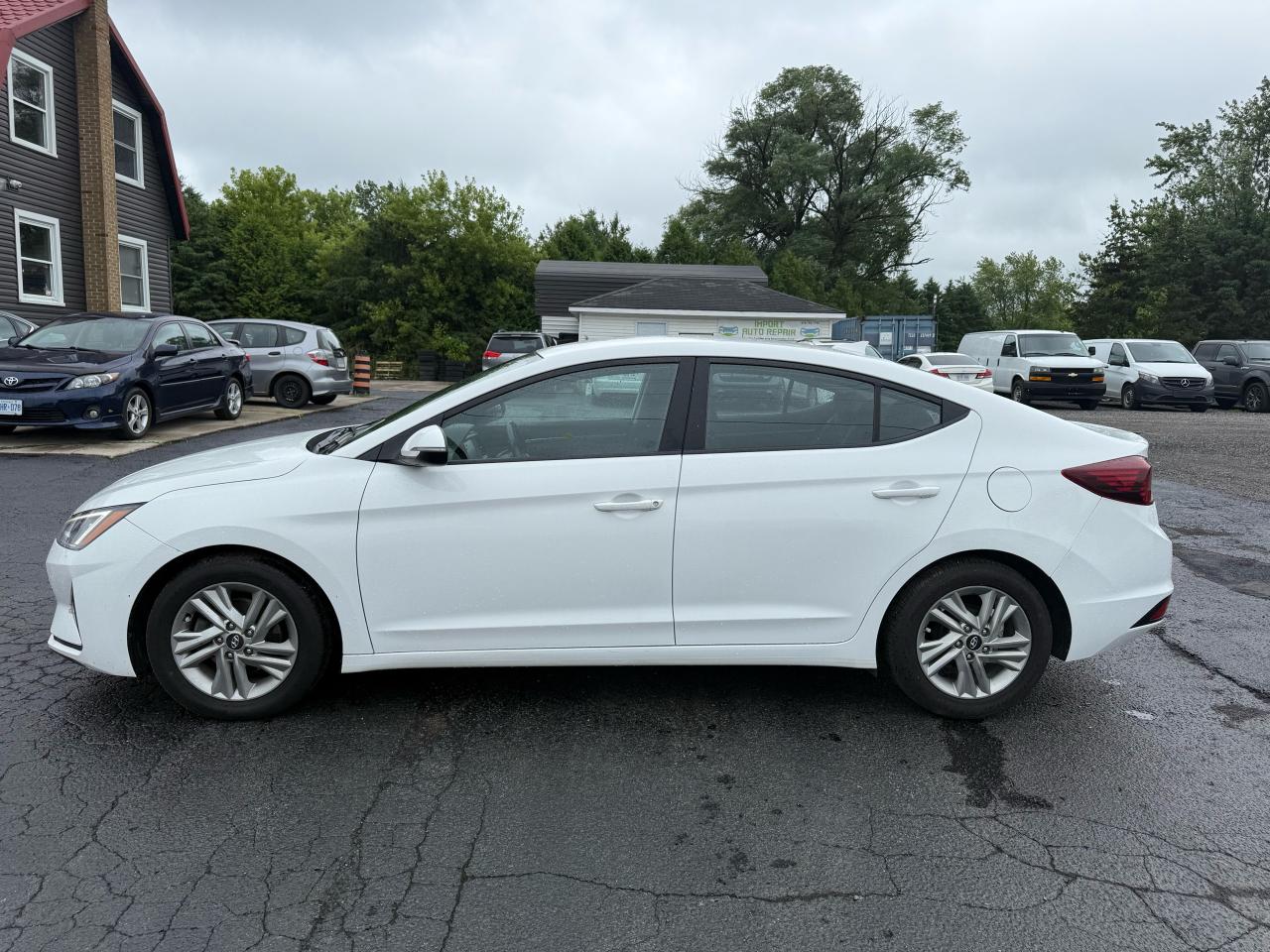 2020 Hyundai Elantra Preferred Photo