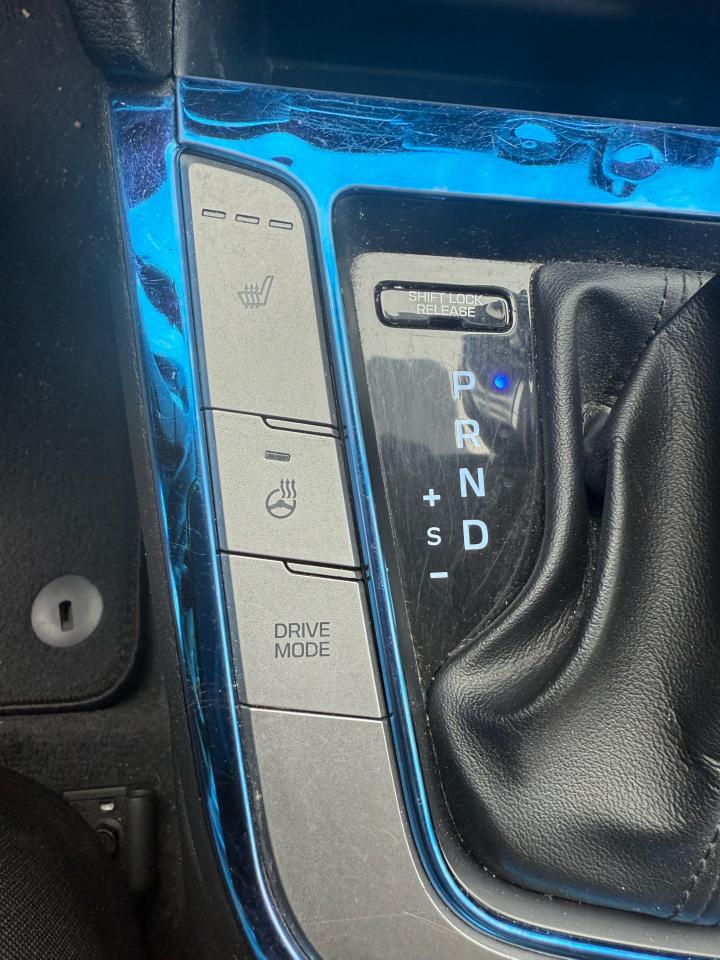 2020 Hyundai Elantra Preferred Photo35