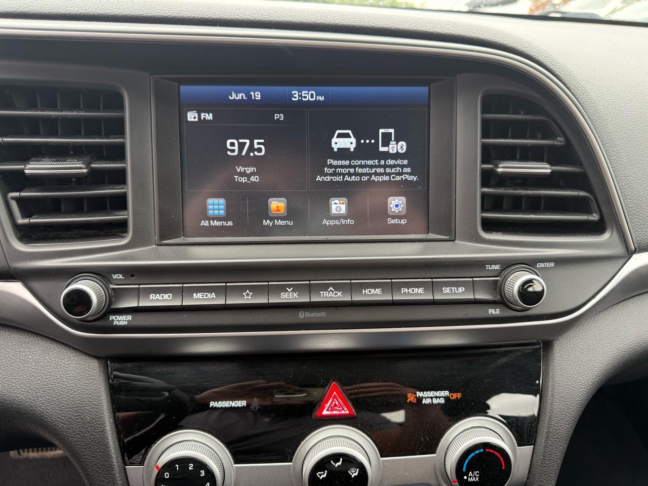 2020 Hyundai Elantra Preferred Photo