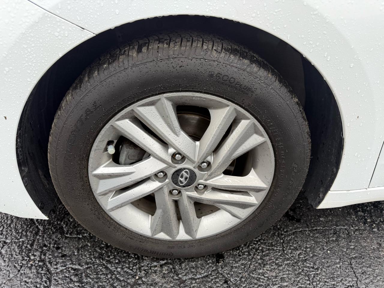 2020 Hyundai Elantra Preferred Photo