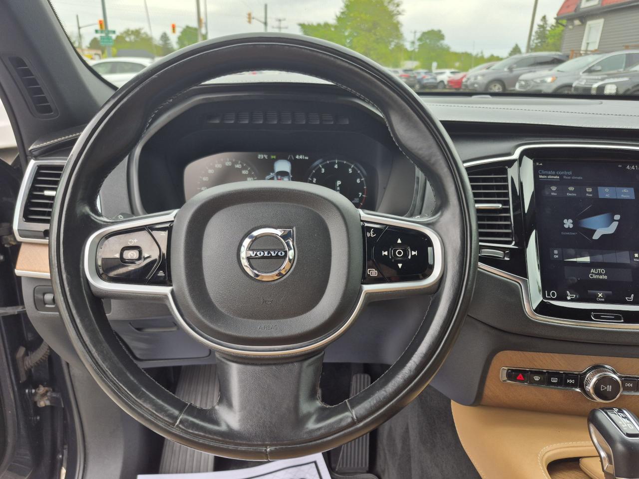 2017 Volvo XC90 AWD T6 Inscription 7-Passenger Photo21