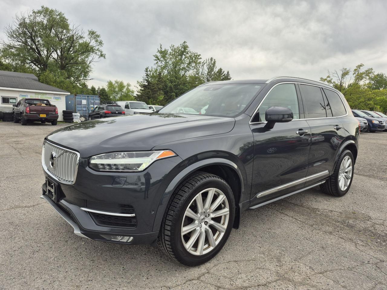 2017 Volvo XC90 AWD T6 Inscription 7-Passenger Photo7