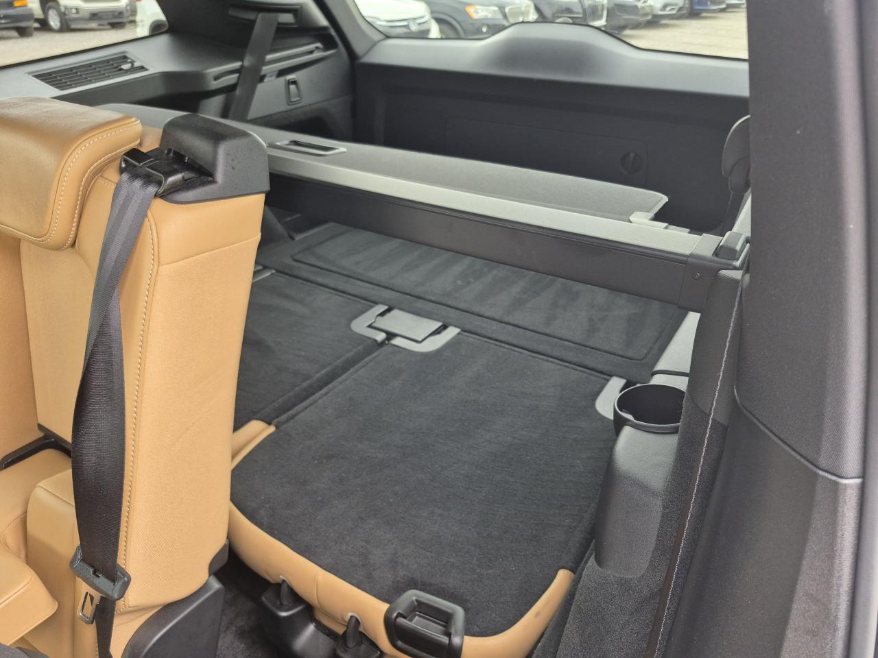 2017 Volvo XC90 AWD T6 Inscription 7-Passenger Photo16