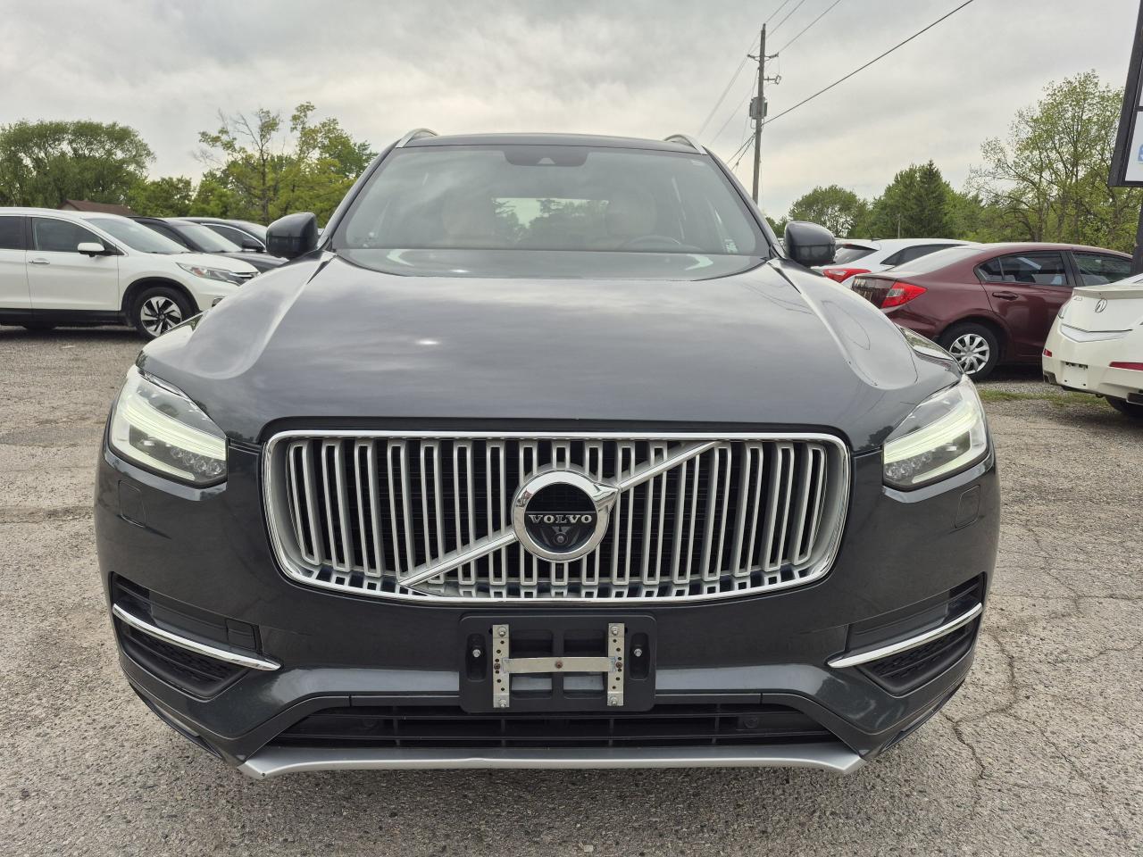 2017 Volvo XC90 AWD T6 Inscription 7-Passenger Photo8