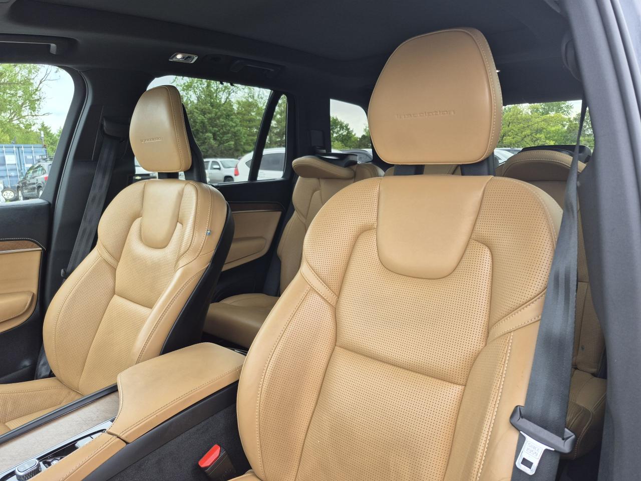 2017 Volvo XC90 AWD T6 Inscription 7-Passenger Photo12