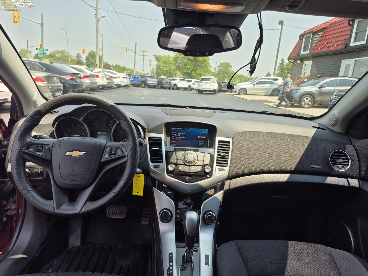 2015 Chevrolet Cruze 1LT Photo14