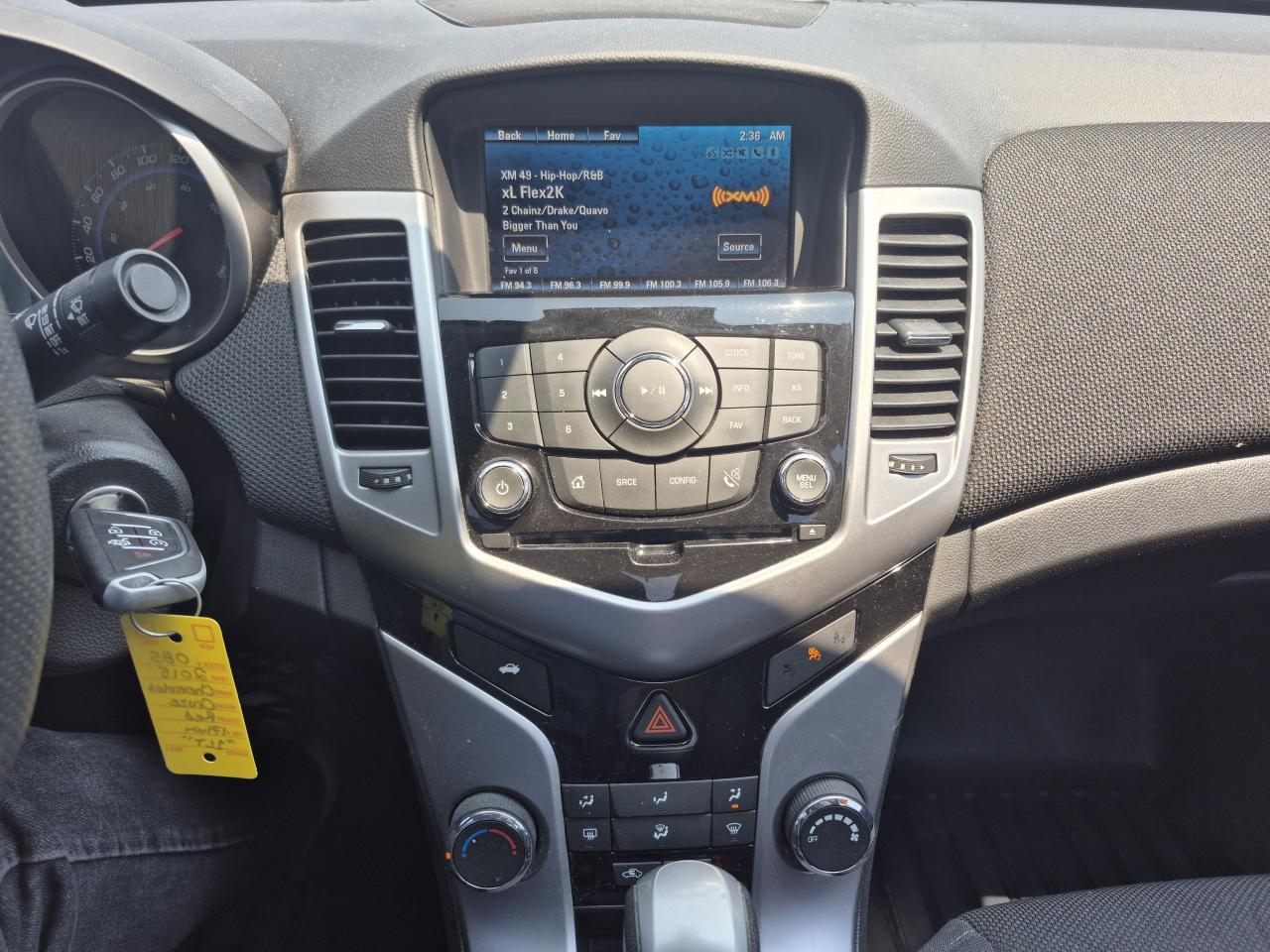 2015 Chevrolet Cruze 1LT Photo17