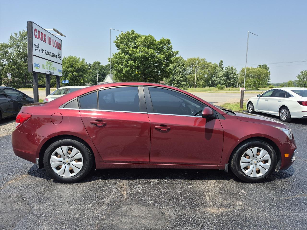 2015 Chevrolet Cruze 1LT Photo2