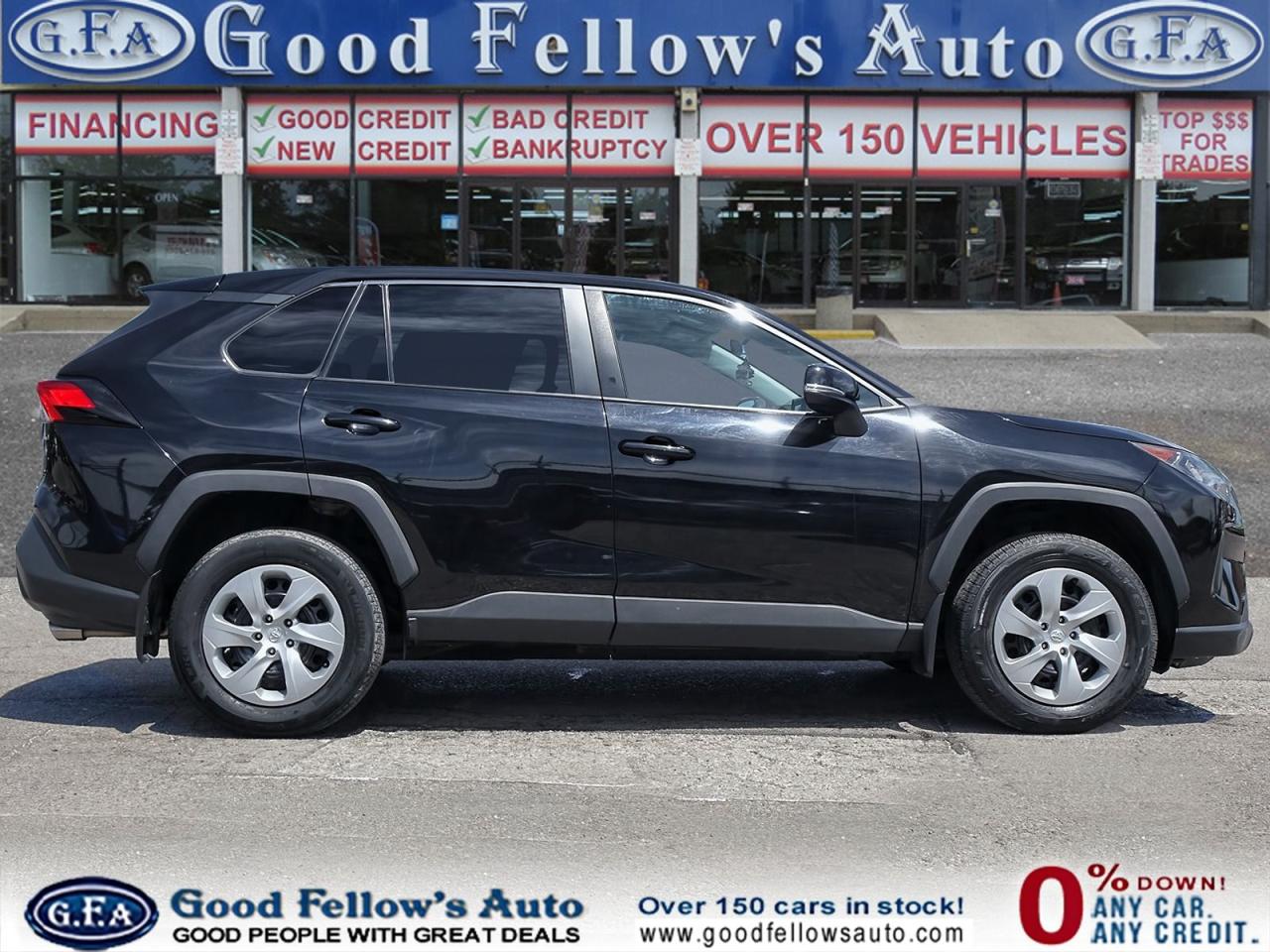 2022 Toyota RAV4 LE AWD Photo23