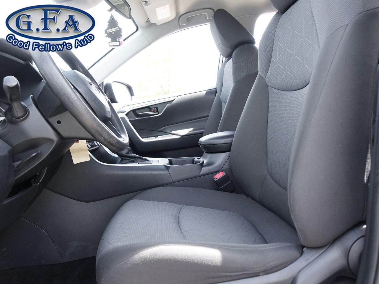 2022 Toyota RAV4 LE AWD Photo27