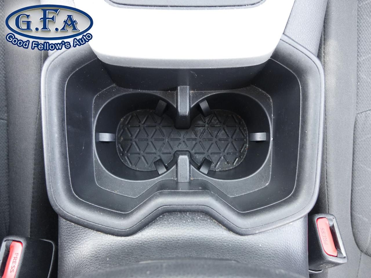 2022 Toyota RAV4 LE AWD Photo33