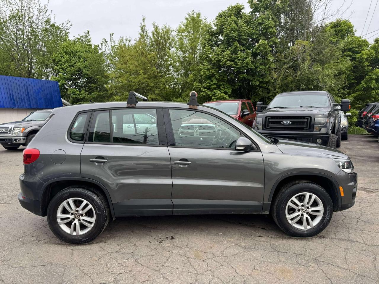 2014 Volkswagen Tiguan Trendline - Photo #4